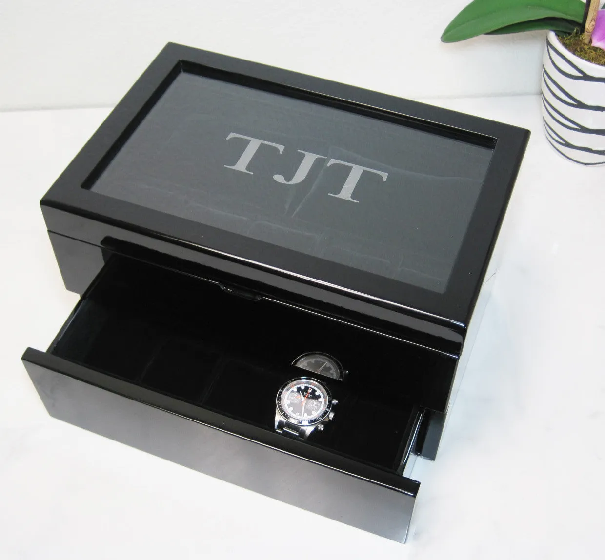 (17) Piano Black Wood Watch Box with Glass Top