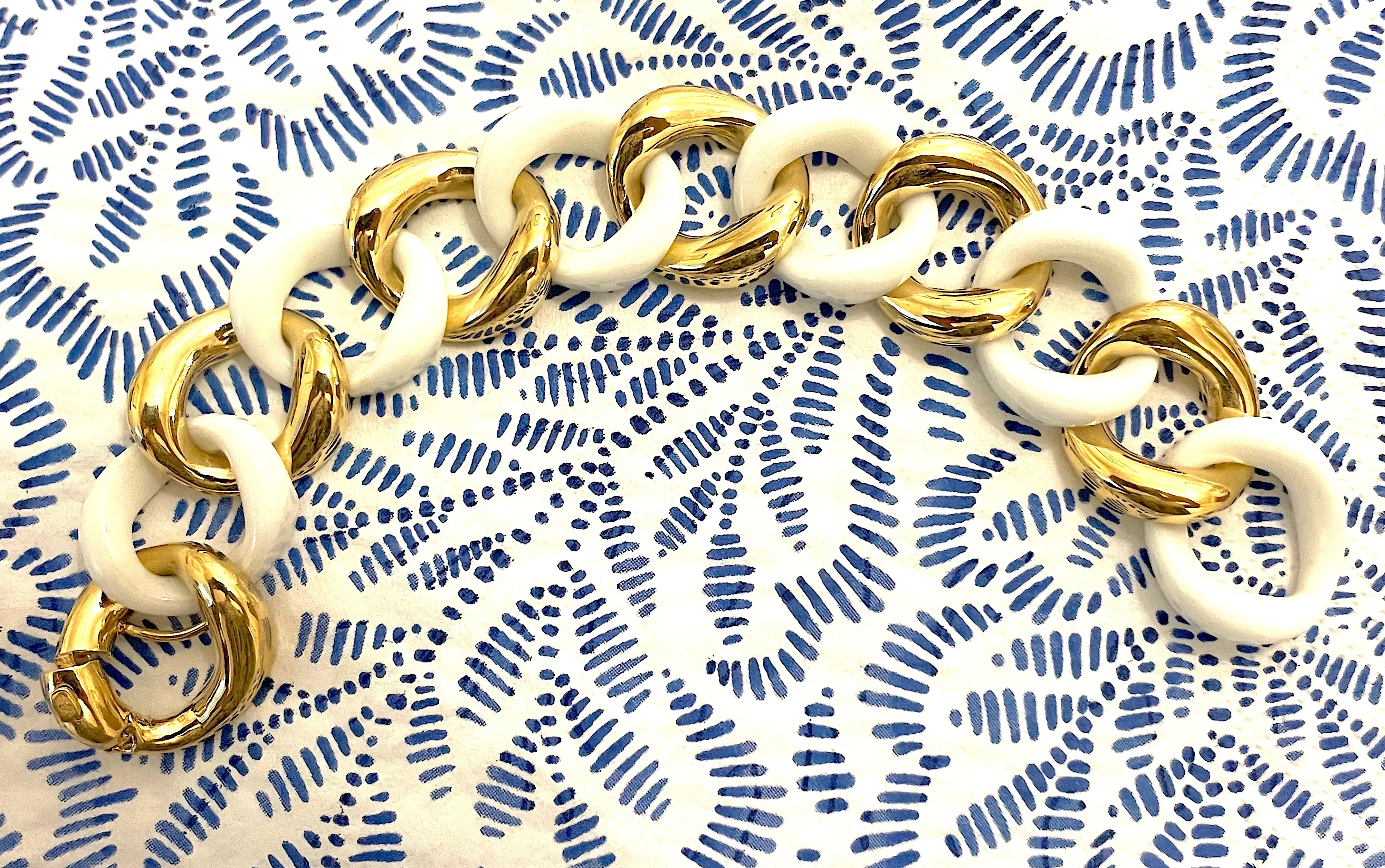 18k Yellow Gold and White Ceramic curb Link Bracelet