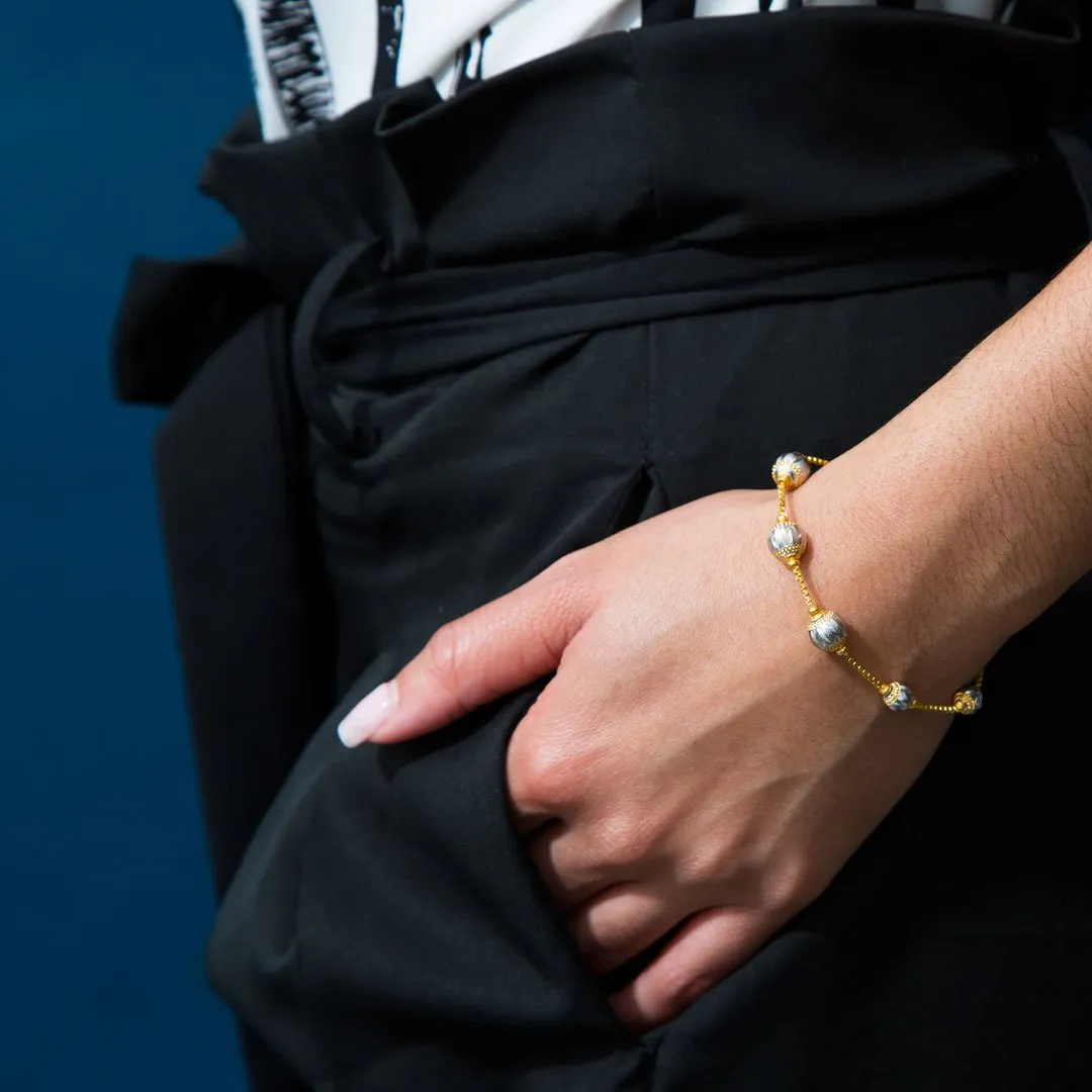 22K Multi Tone Gold Bracelet W/ Leaf Etched Bead Balls & Box Link Chain